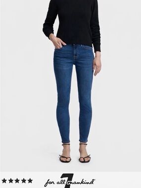 7 For All Mankind - Form fitting “go to” Jeans